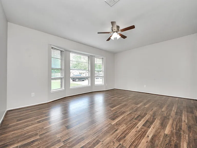 5602 Dryad Dr — Photo 4