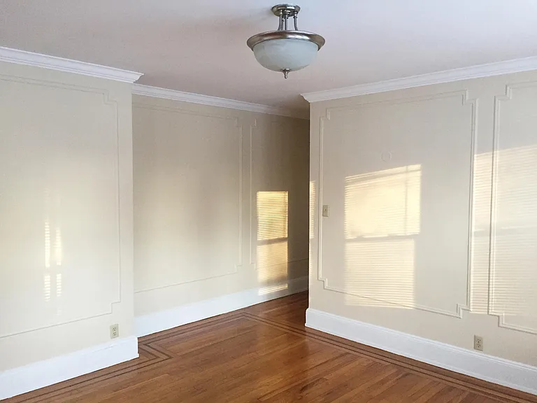 186 Seminary Ave #3 — Photo 2