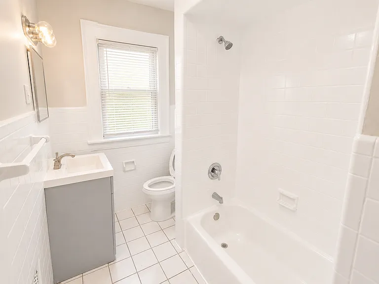 148-150 Norwood St #1F — Photo 3