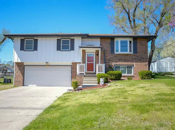 710 S Garfield St, Junction City, KS 66441