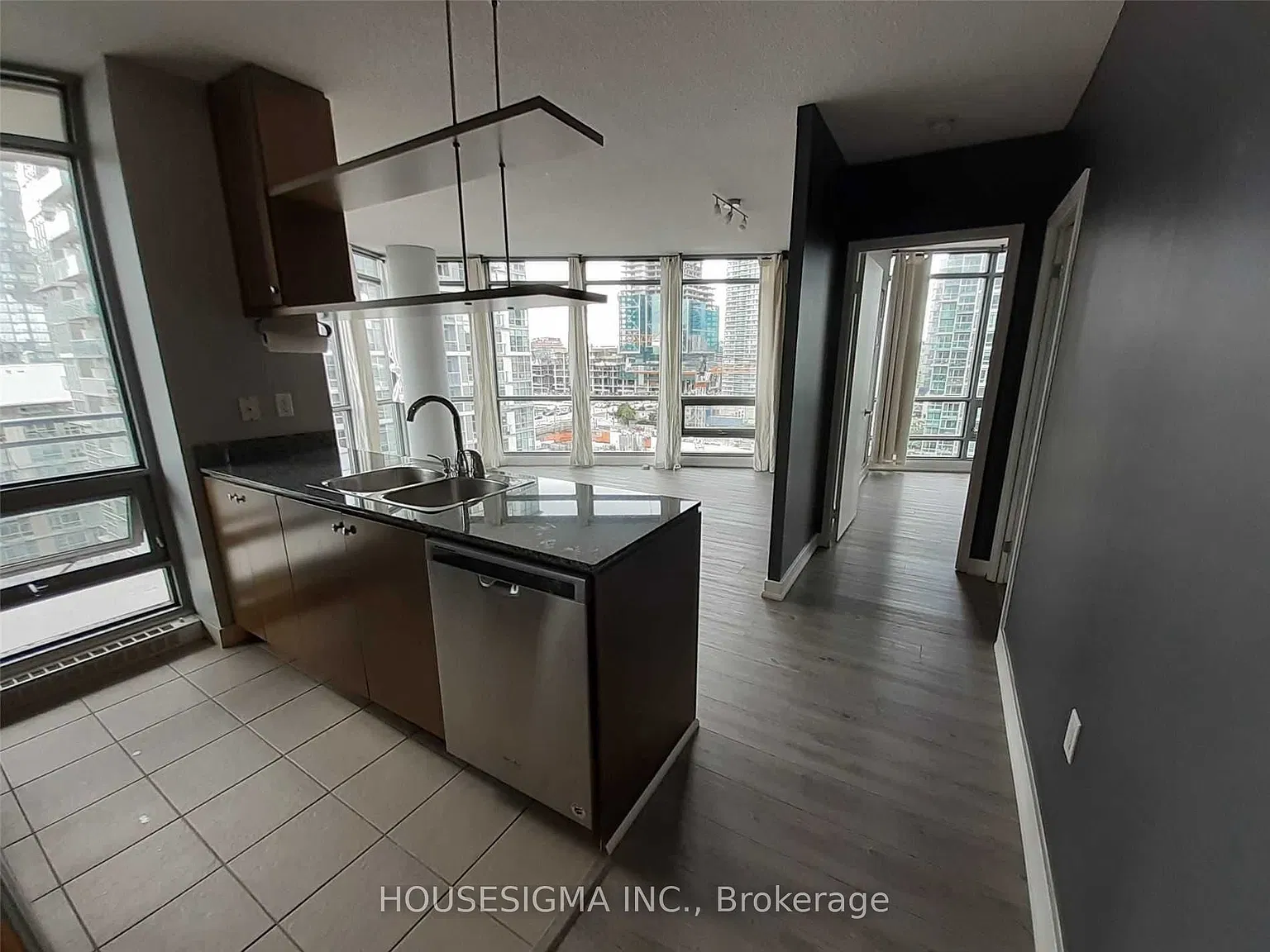 2 bed, $2,700 — Photo 2