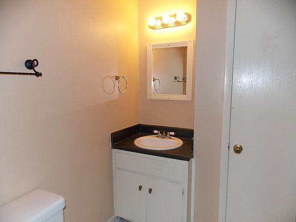 4th image of 2943 Five Oaks Cir SW