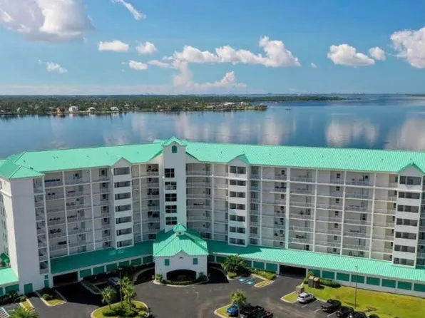 1600 Marina Bay Dr #Penthouse 9, Southport, FL 32409