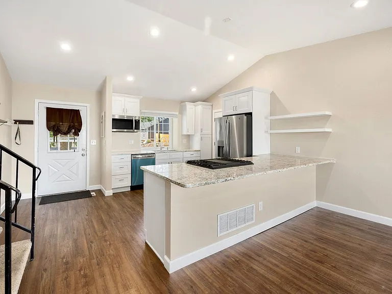 21205 E Ida Ave — Photo 3