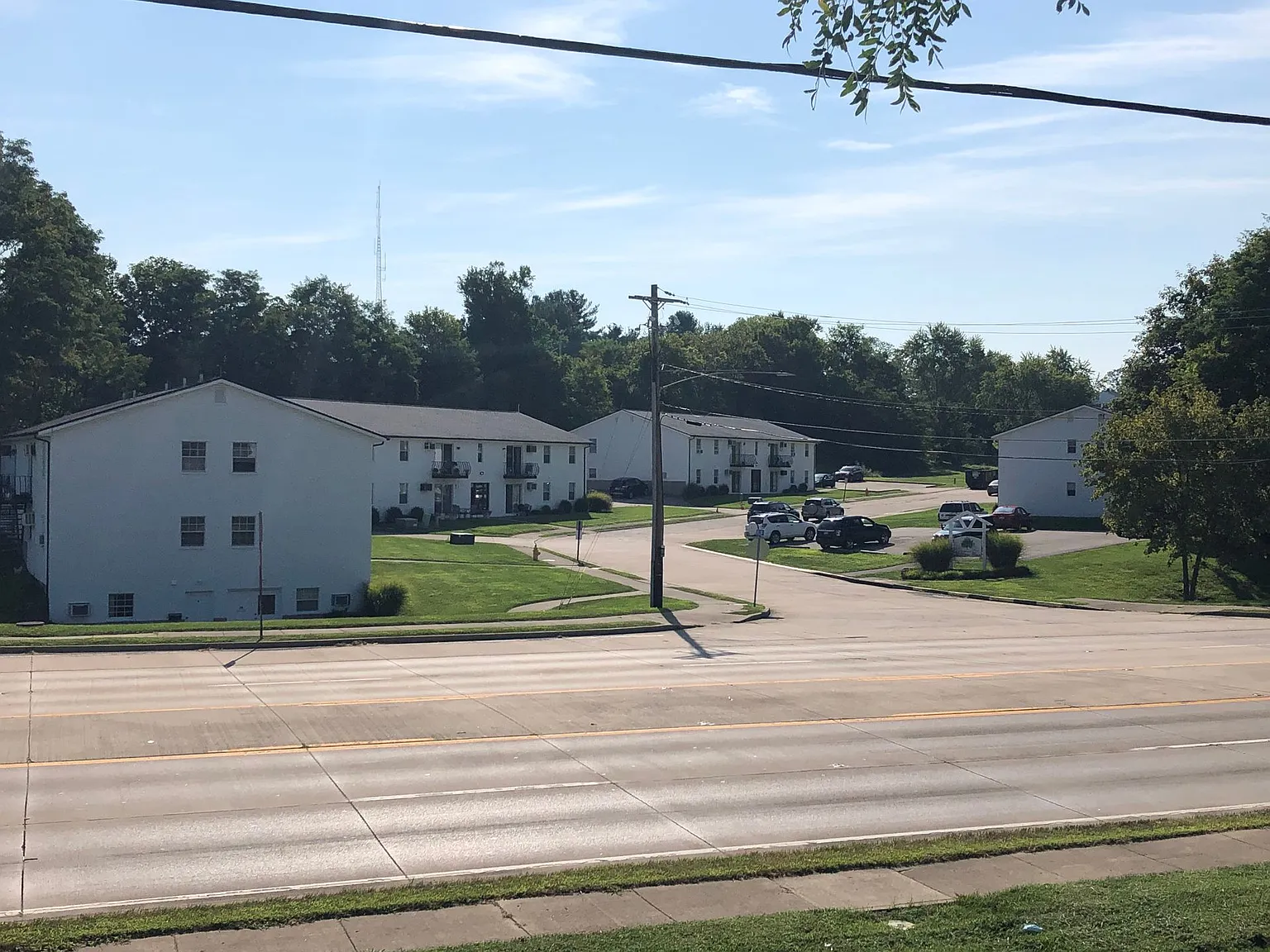 Willow Run Apartments — Photo 2