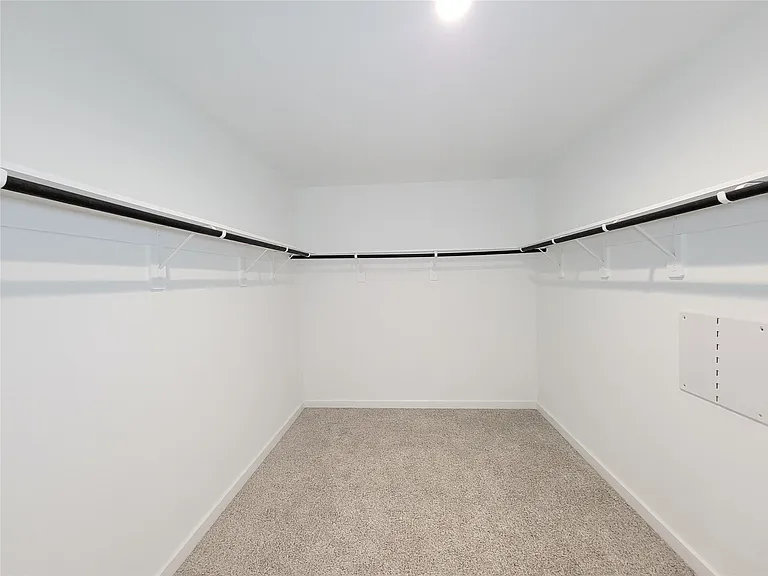 3225 Creston Gate Dr — Photo 22