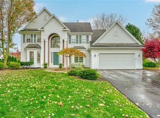 6 Glen Eagle Way, Fairport, NY 14450