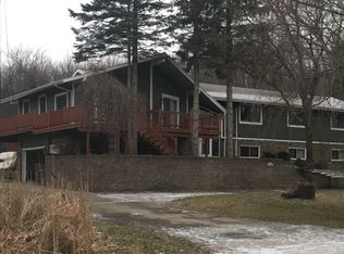 7539 Ledgewood Dr, Fenton, MI 48430