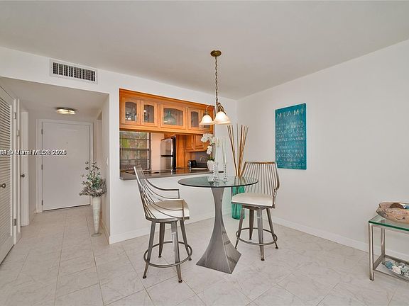 4th image of 5495 NE 25th Ave APT 404