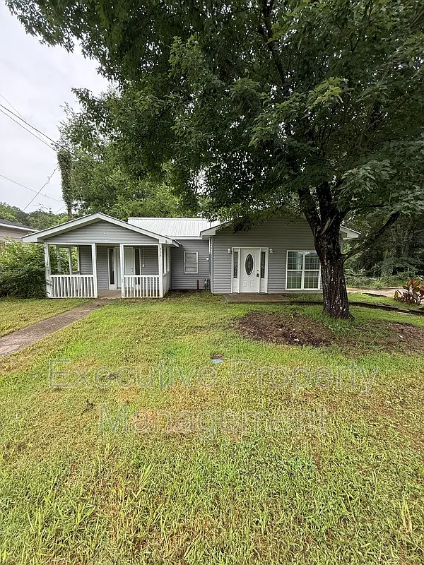 3 bed, 2.0 bath, 1173 sqft, $1,200 — Photo 1