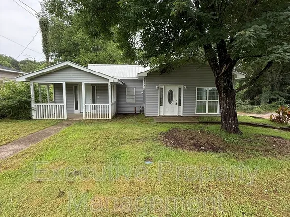 335 1st Ave NW, Graysville, AL 35073