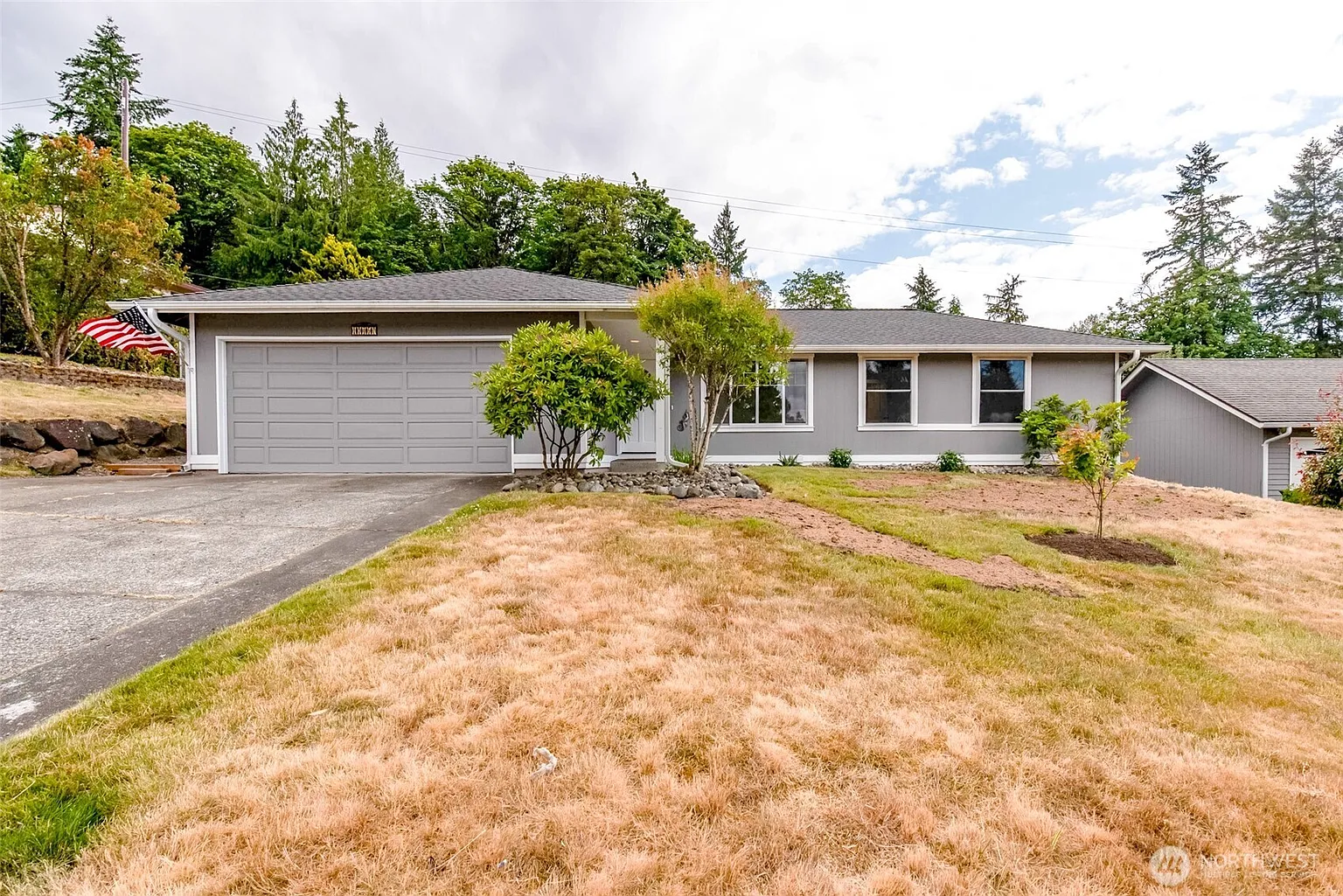 13457 SE Fairwood Boulevard photo 1