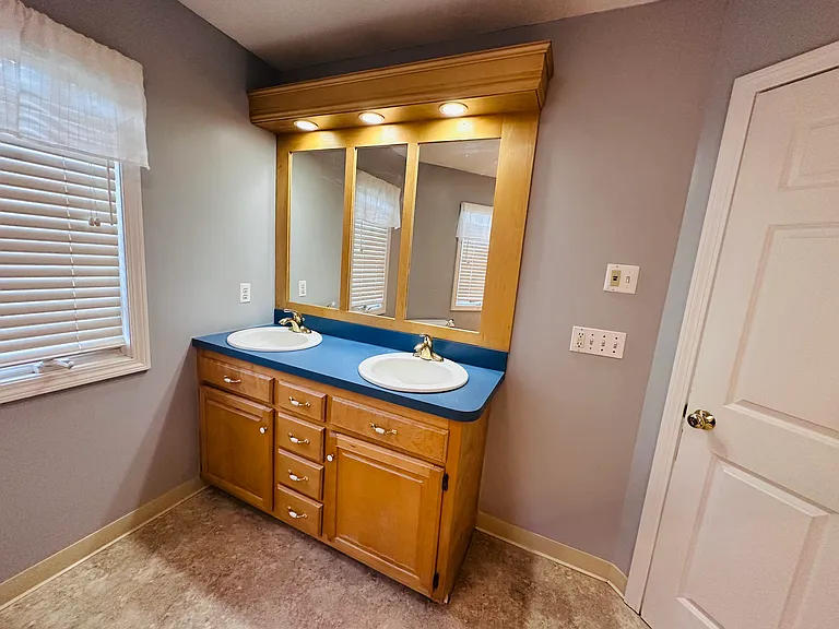 21 Murielle Dr #2 — Photo 8
