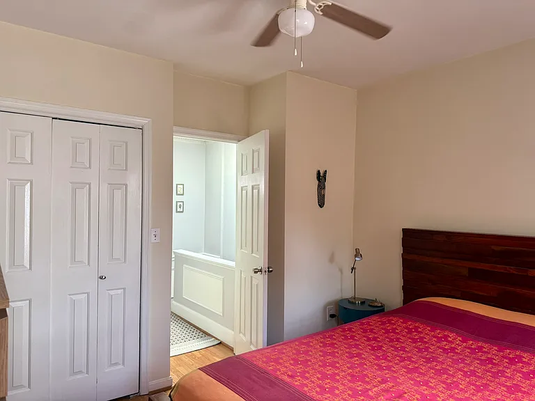 1355 C St NE — Photo 9