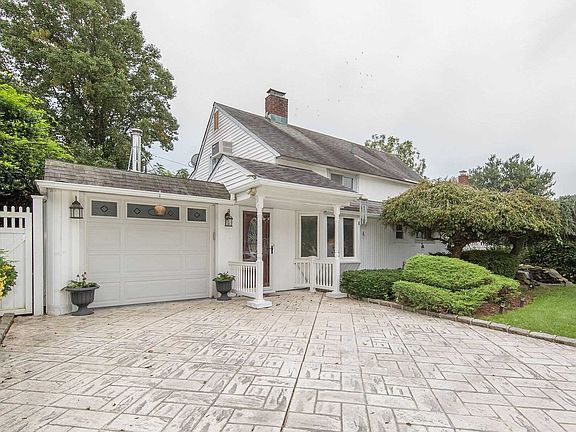 2nd image of 40 Basket Ln