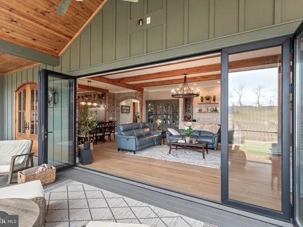 1131 Gooney Manor Loop, Bentonville, VA 22610