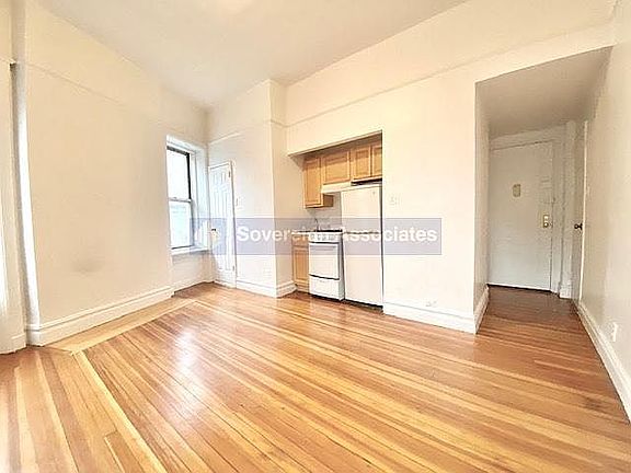 4th image of 936 W End Ave APT G6