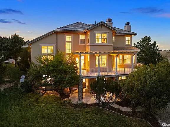 6 bed, 6115 sqft, $7,150 — Photo 2
