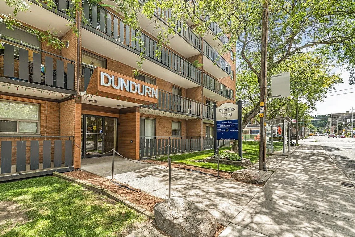 Building Photo - 285 Dundurn St S