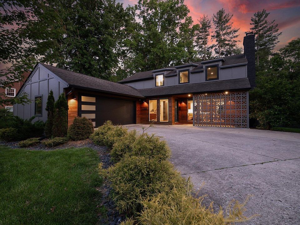 1st image of 1918 E Ruby Ln