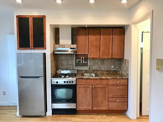 Rented by Highline Residential | media 5