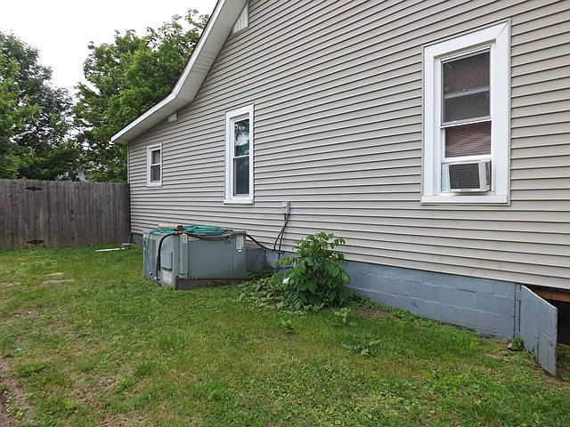 2nd image of 204 May St