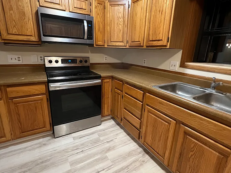 2807 Valleywood Dr — Photo 14