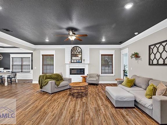 5th image of 200 Baker Field Ln SE