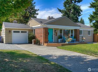 1206 Moorlands Dr, Tacoma, WA 98405