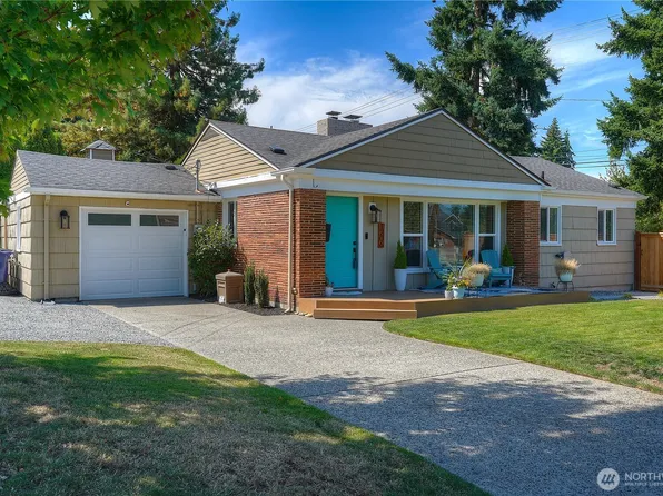 1206 Moorlands Drive, Tacoma, WA 98405