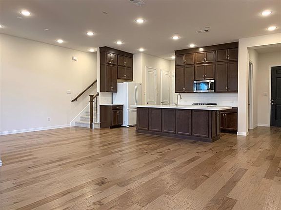 4th image of 17712 Coralberry Dr