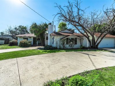 23216 Burbank Blvd, Woodland Hills, CA, 91367