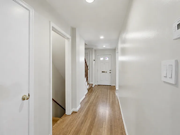 Main Level Entrance