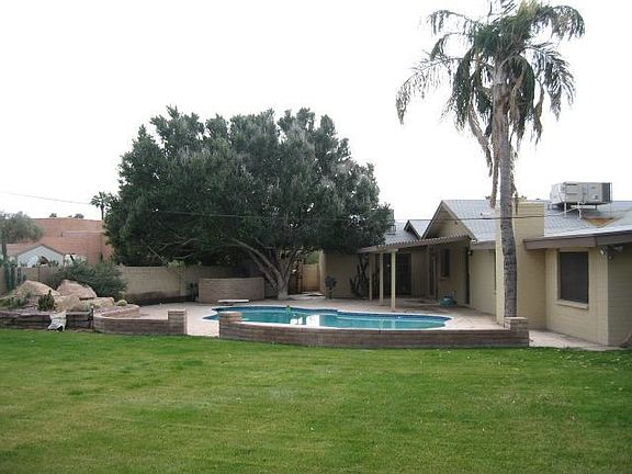 2nd image of 2623 E Geneva Dr