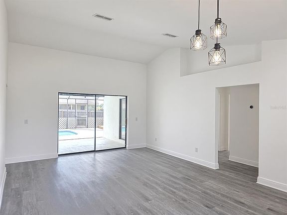 4th image of 516 RAPID FALLS DRIVE