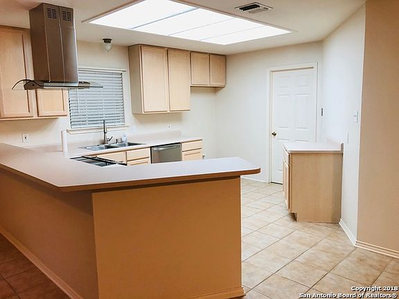 5th image of 1302 W Oak Estates Dr