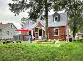 2418 37th St, Des Moines, IA 50310