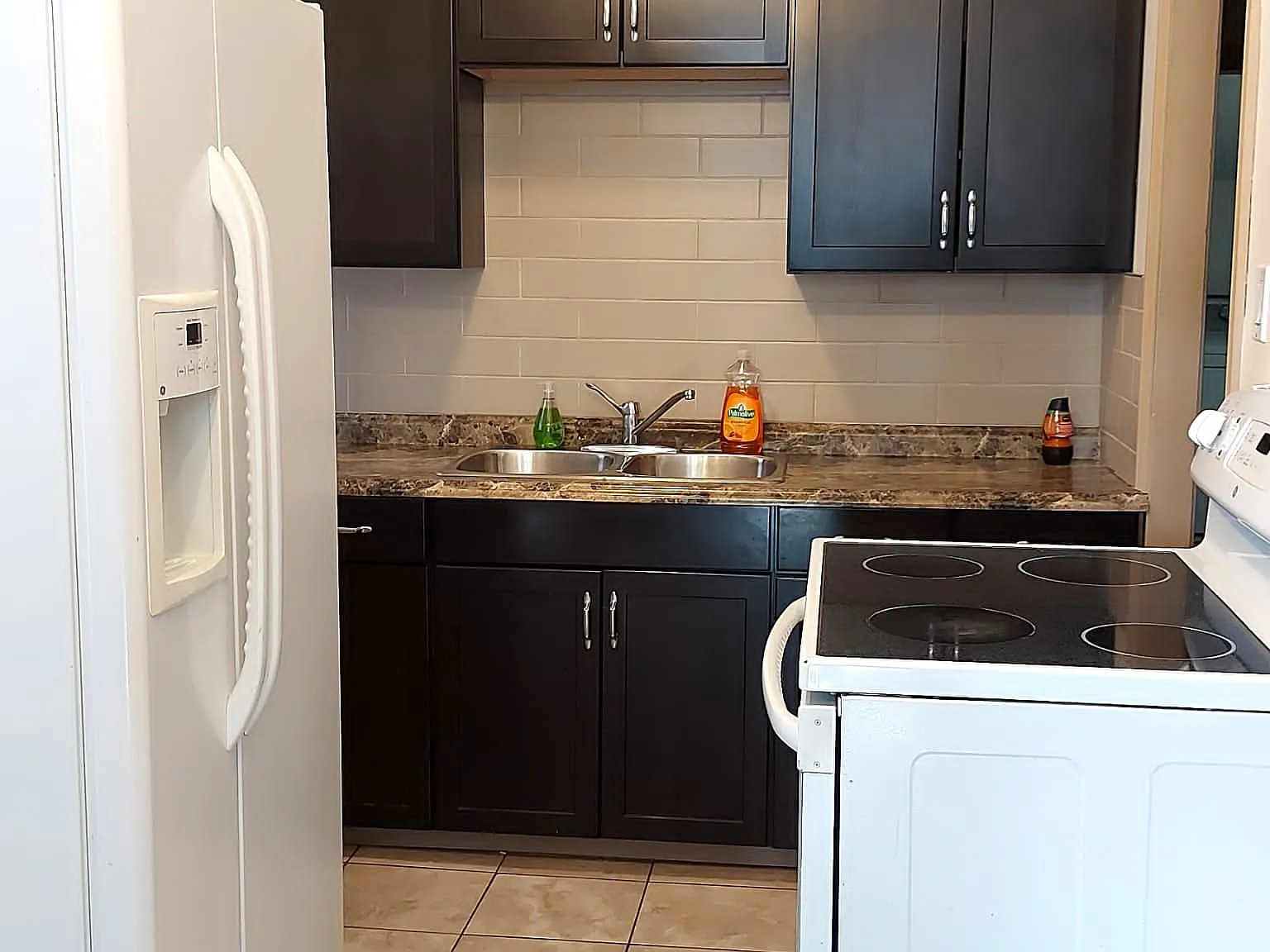 3 bed, $2,000 — Photo 3