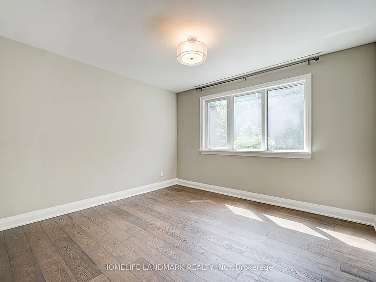 7 Knightswood Rd — Photo 36
