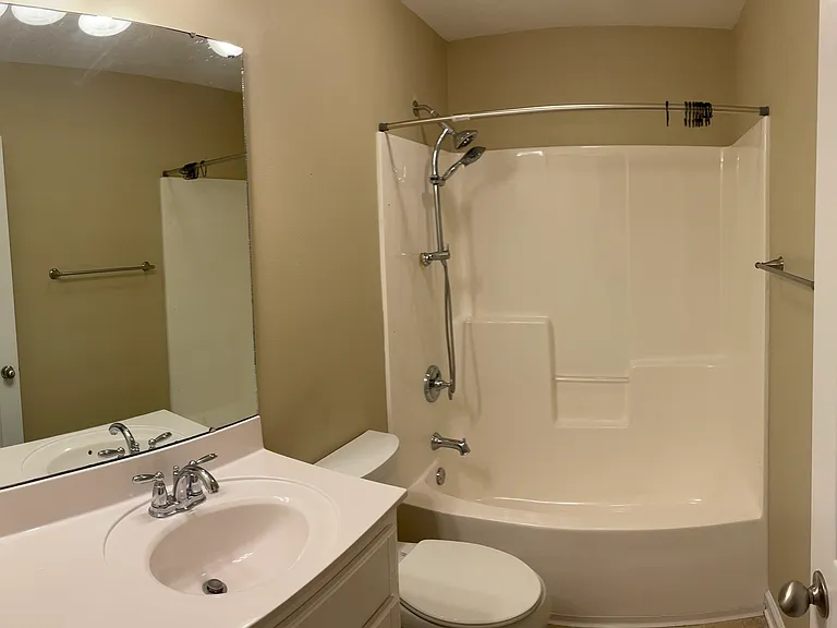 117 Camberly Ct — Photo 5