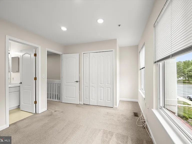 45 Queen Neva Ct #B — Photo 23