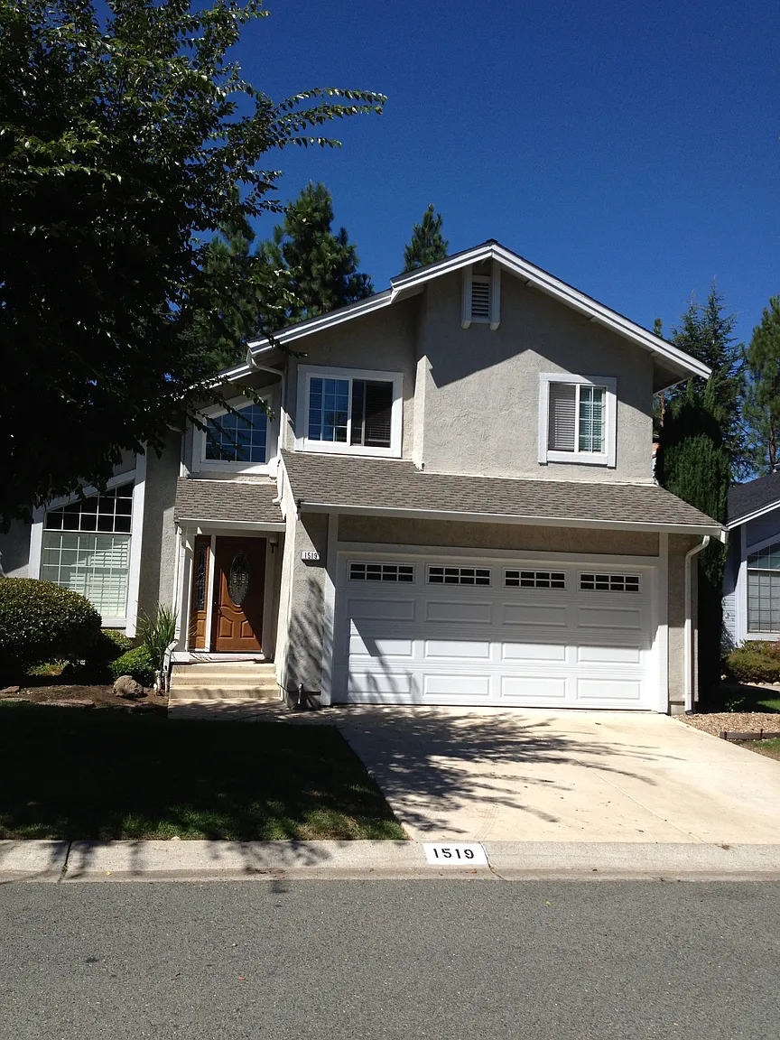 1519 Tara Ct photo 1