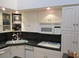 2691 N Whitewater Club Dr, Palm Springs, CA 92262