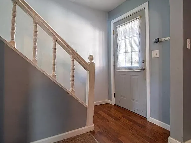 416 White Street - 1 — Photo 4