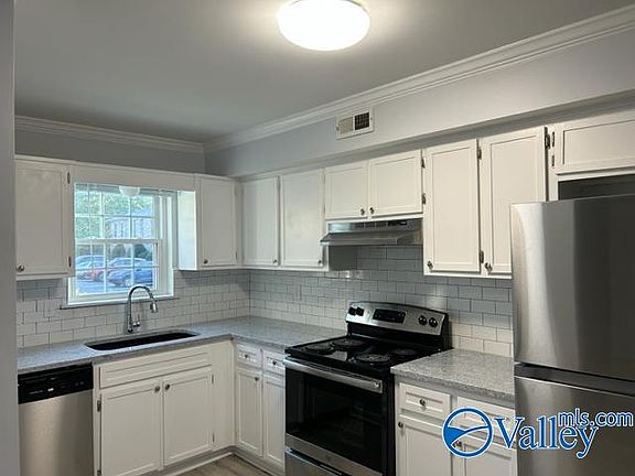 2nd image of 211 Marinawoods Dr SE APT 5