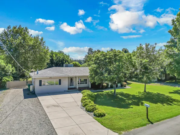 3289 Wilshire Dr, Redding, CA 96002