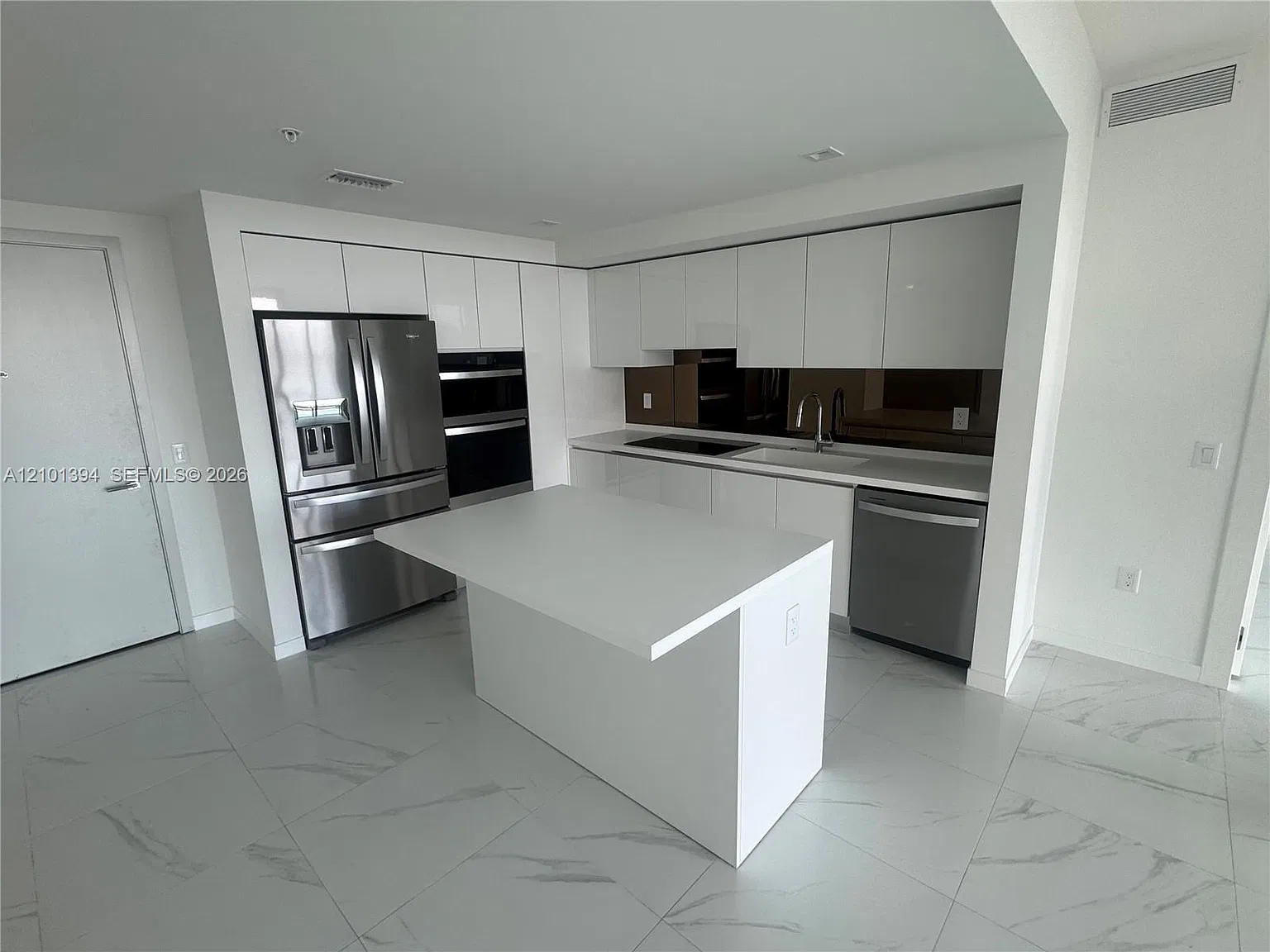 2 bed, 2.0 bath, $4,950 — Photo 3