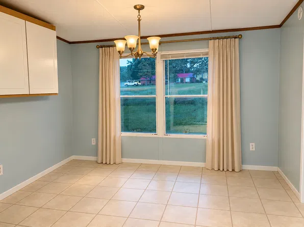360 Carol Dr, Pollok, TX 75969