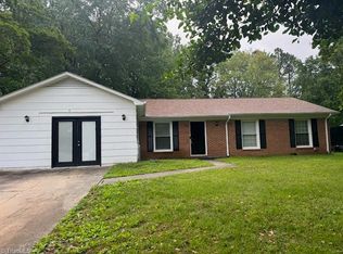 1906 Greenstone Pl, High Point, NC 27265