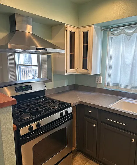 1540 E 1st St #1540 — Photo 6